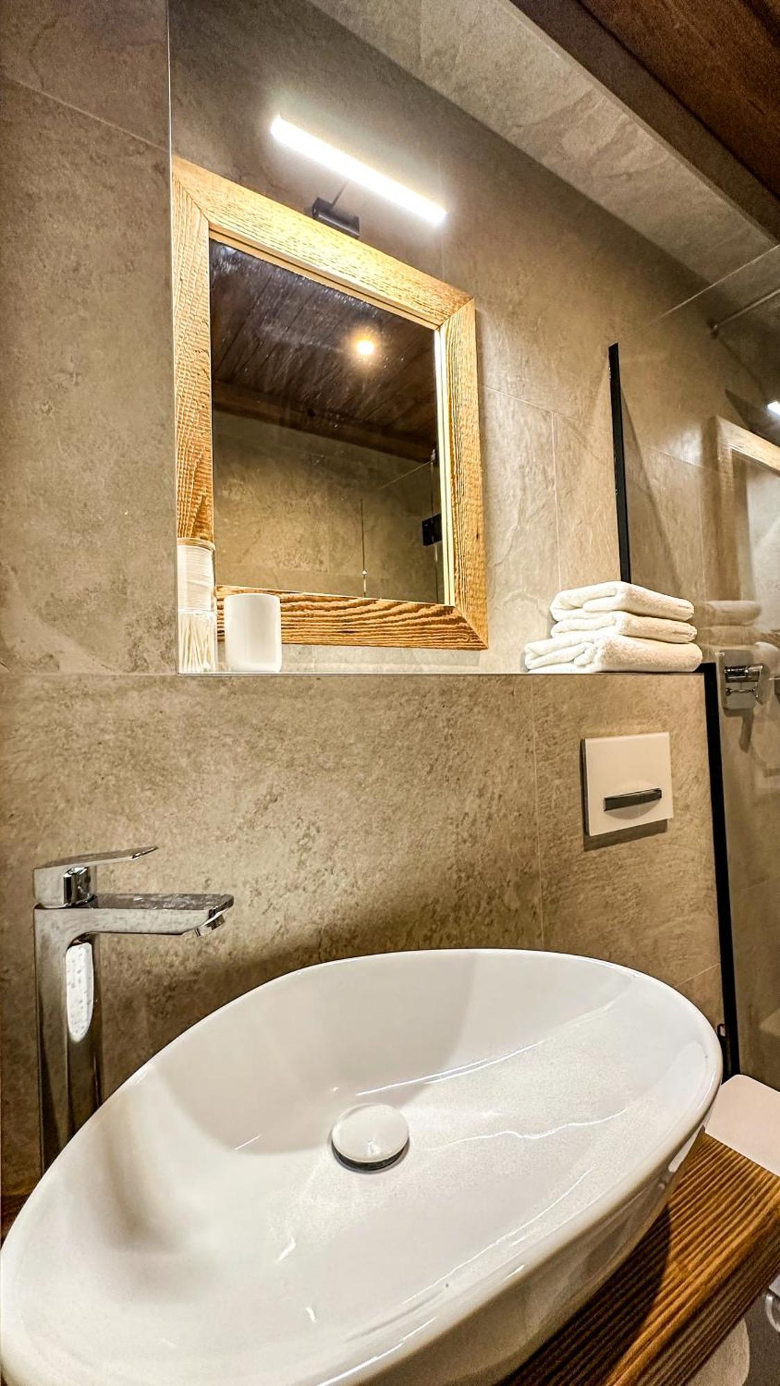 Jasna Boutique Chalet ลิฟตอฟสกีมิคูลาช ภายนอก รูปภาพ